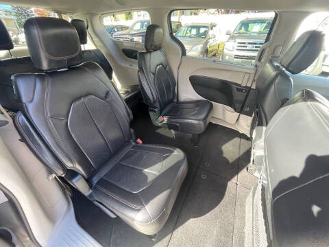 2018 Chrysler Pacifica Touring L