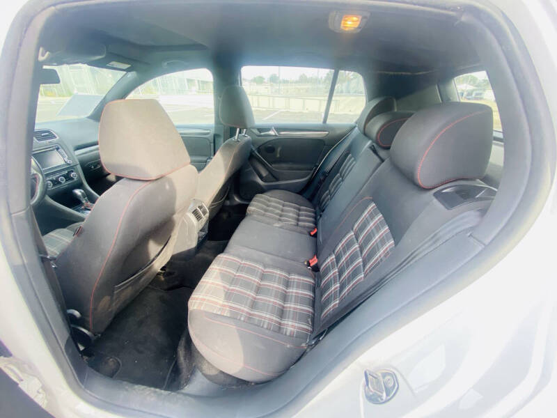 2012 Volkswagen GTI Base PZEV