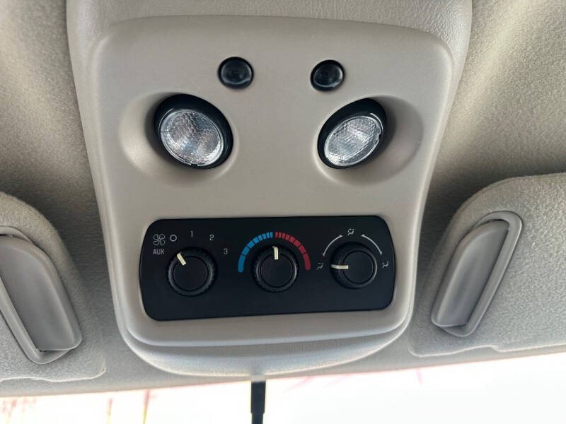 2004 Chevrolet Tahoe LS