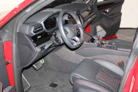 2025 Lamborghini Urus SE