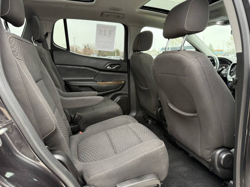 2017 GMC Acadia SLE-2