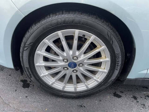 2013 Ford C-MAX Hybrid SE