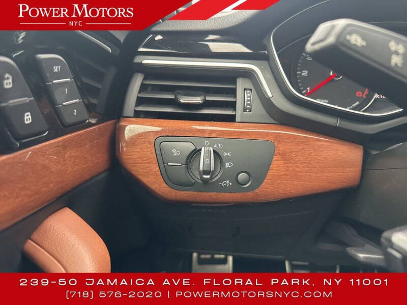 2023 Audi A4 quattro Premium 40 TFSI