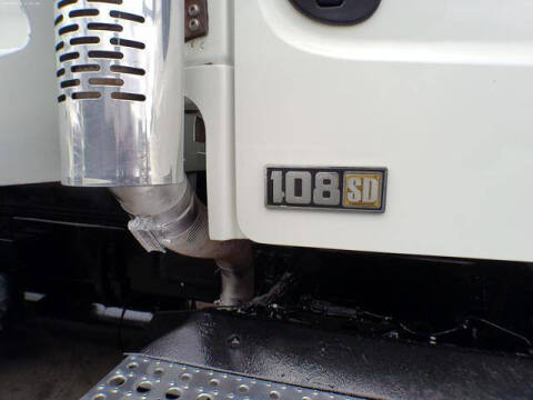 2015 Freightliner 108 SD