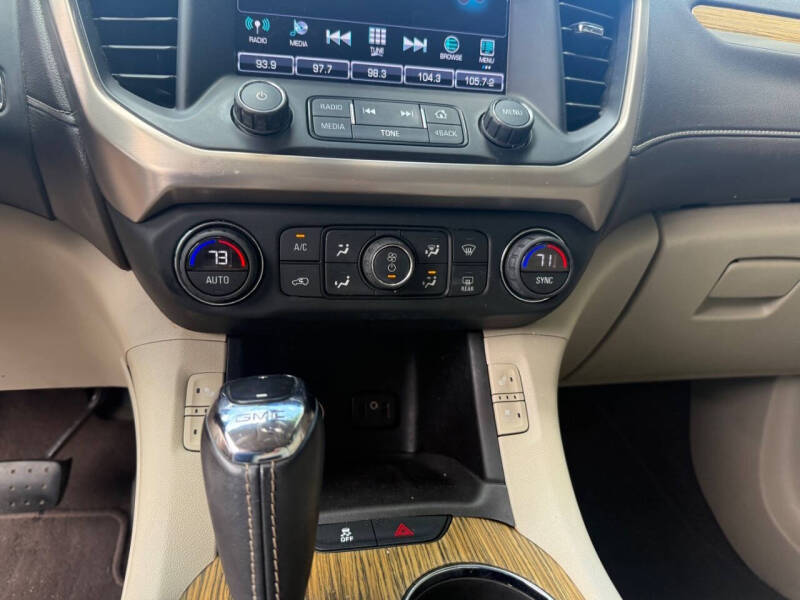 2017 GMC Acadia Denali
