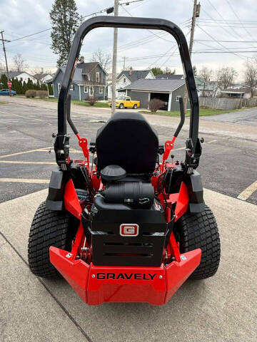 2026 Gravely PRO TURN 572 72"
