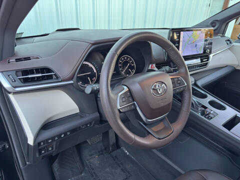 2024 Toyota Sienna Platinum 7-Passenger