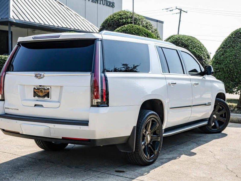 2016 Cadillac Escalade ESV Luxury Collection