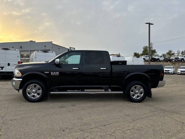 Used 2018 RAM Ram 2500 Pickup Laramie with VIN 3C6UR5FJ8JG296720 for sale in Dubuque, IA