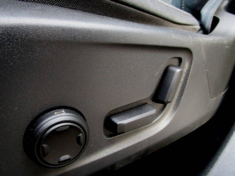 2020 Volvo XC40 T5 Momentum