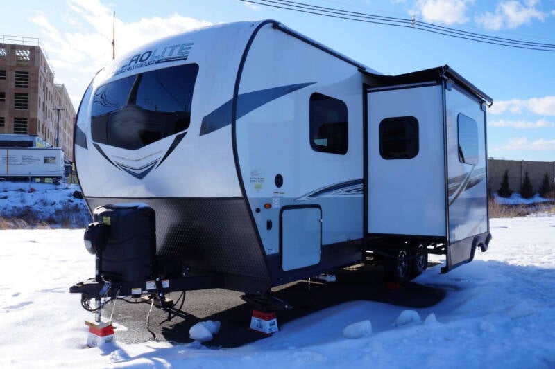 2022 Flagstaff Microlite 22FBS for sale at Polar RV Sales in Salem NH