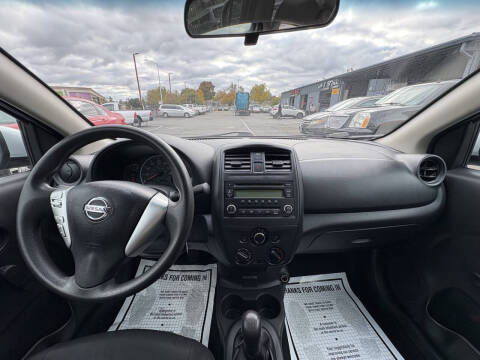 2017 Nissan Versa 1.6 S