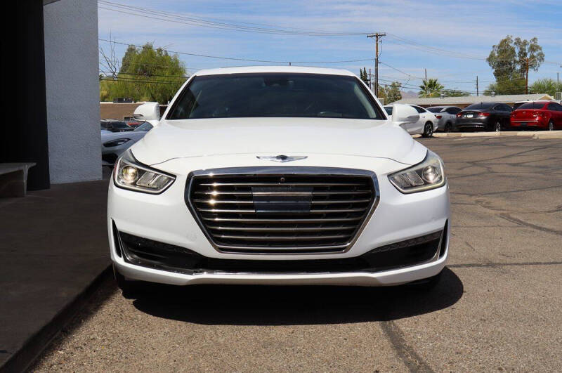 2017 Genesis G90