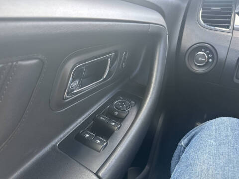 2015 Ford Taurus SEL