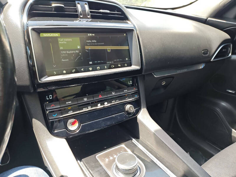 2019 Jaguar F-PACE 25t