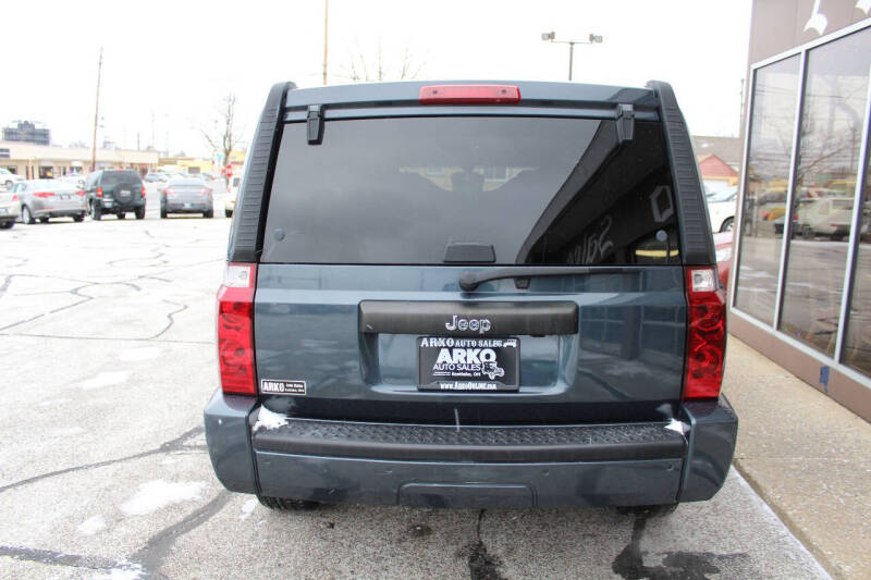 2007 Jeep Commander Sport