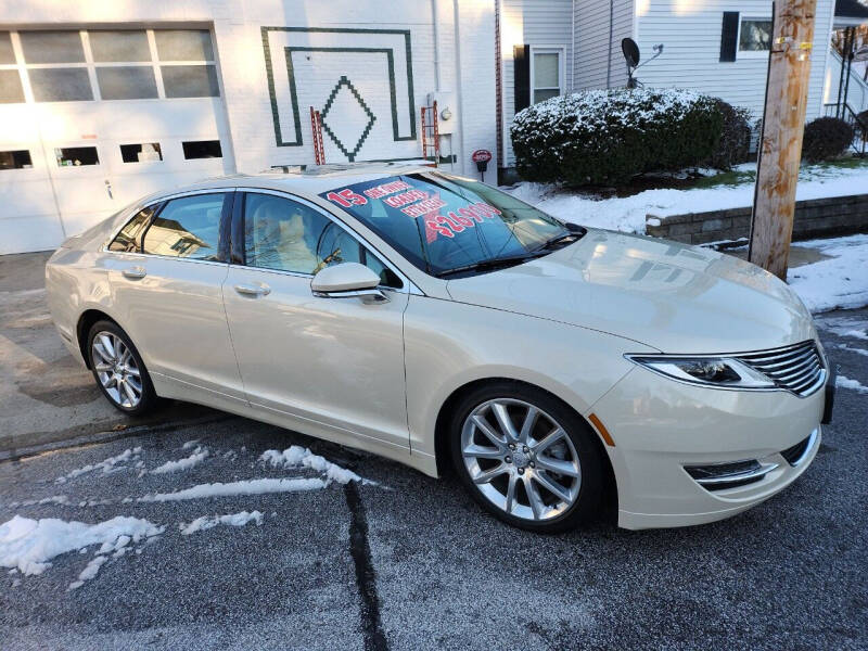 2015 Lincoln MKZ for sale at Carroll Street Classics in Manchester NH