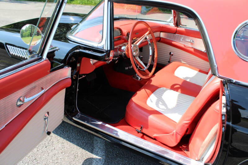 1956 Ford Thunderbird