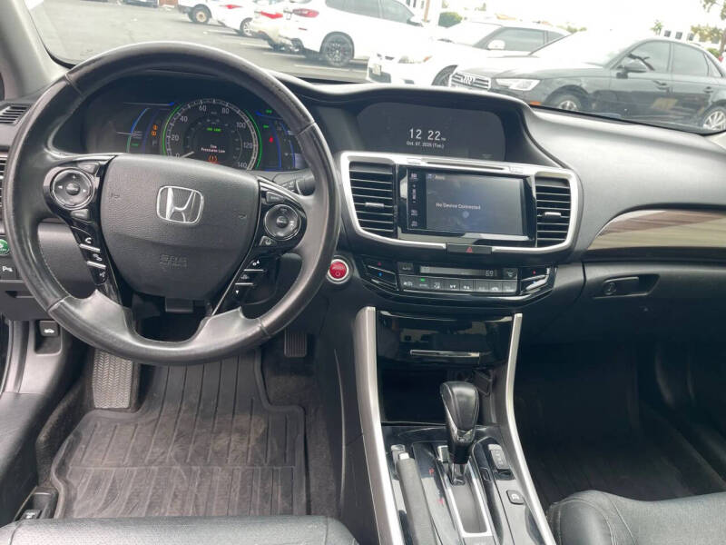 2017 Honda Accord Hybrid Touring