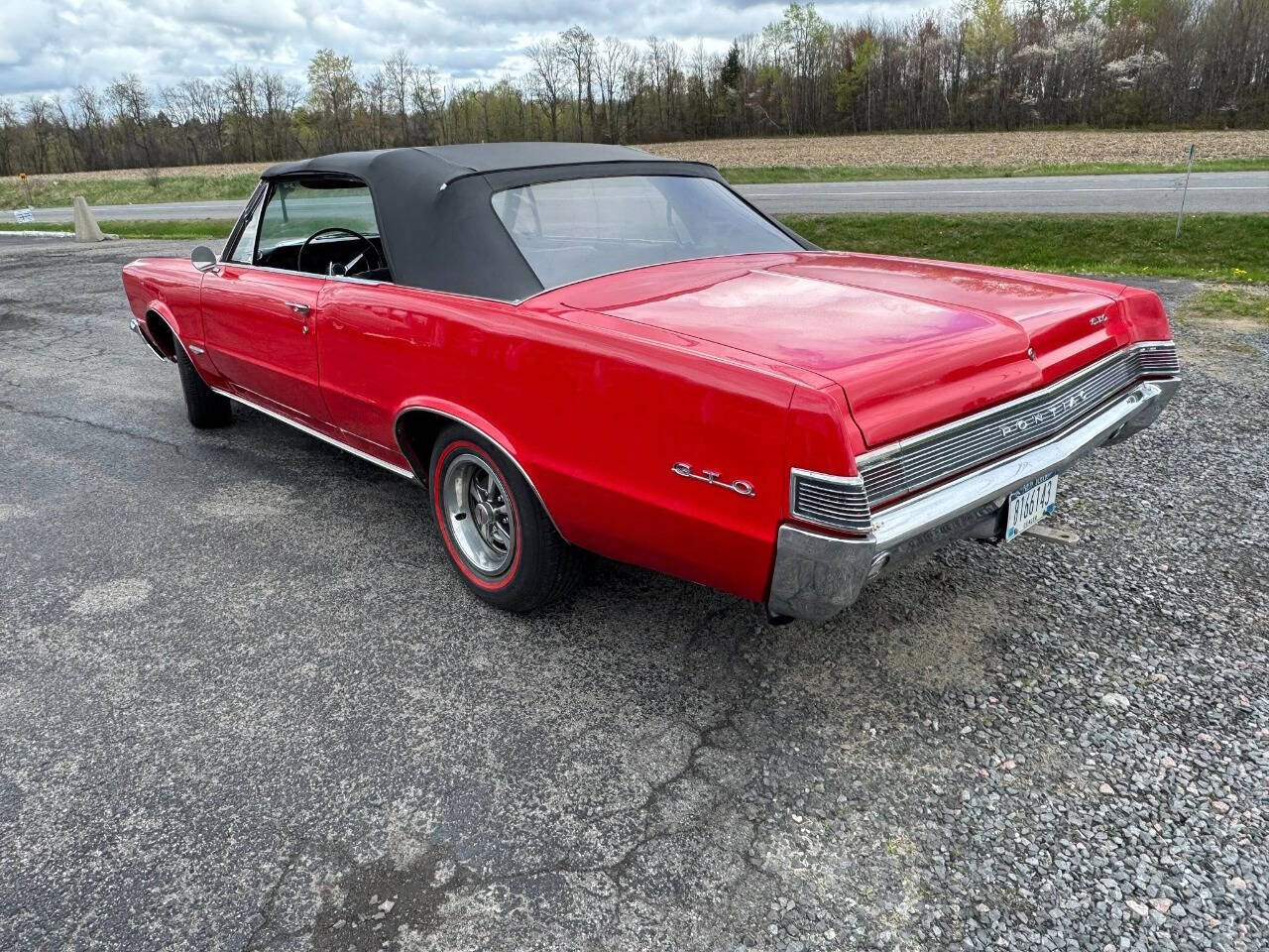 1965 Pontiac GTO 21