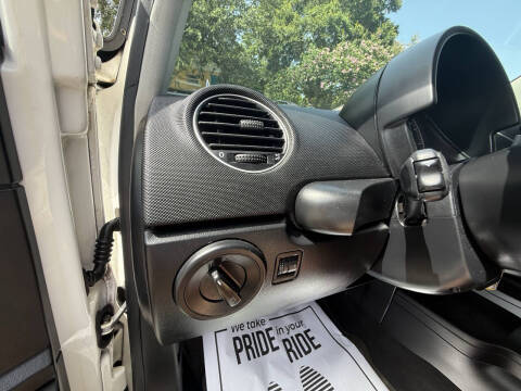 2010 Volkswagen New Beetle