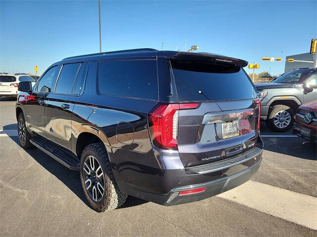 2023 GMC Yukon XL AT4