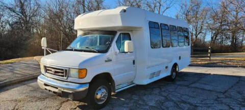 2006 Ford E-450 Shuttle Bus  for sale at Allied Fleet Sales in Saint Louis MO