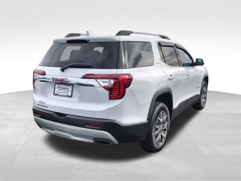 2023 GMC Acadia SLE