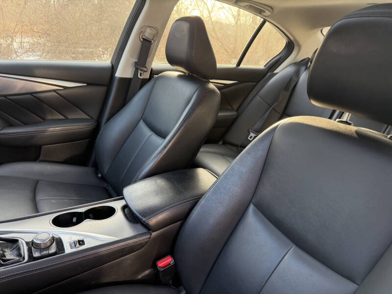 2016 Infiniti Q50 2.0T Premium