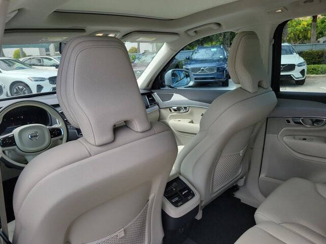 2025 Volvo XC90 B5 Core Bright Theme