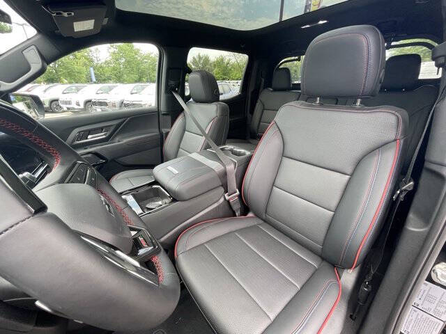 2025 Chevrolet Silverado EV RST