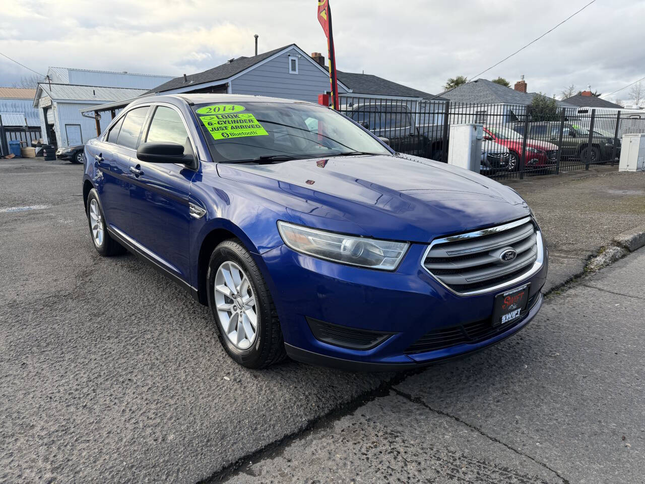 Dk. Blue 2014 Ford Taurus SE SE 4dr Sedan 1