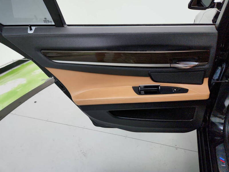 2014 BMW 7 Series 740i