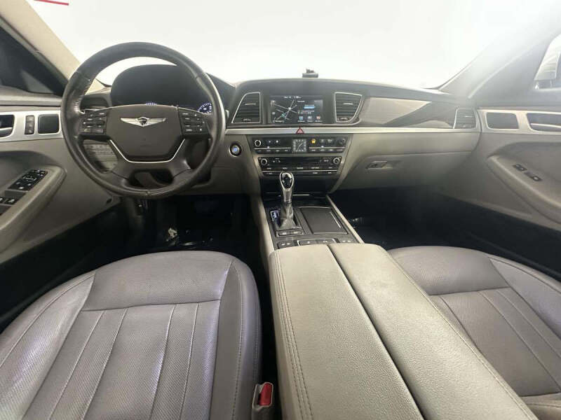 2017 Genesis G80