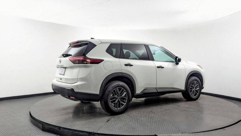 2024 Nissan Rogue S