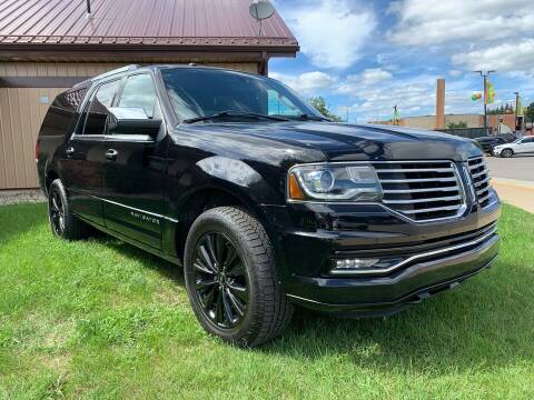2016 Lincoln Navigator L for sale at R & B Car Company in South Bend IN