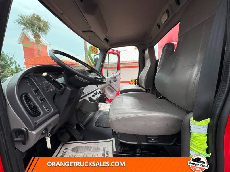 2017 Freightliner M2 106