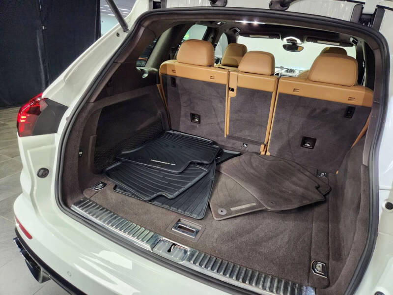 2016 Porsche Cayenne GTS