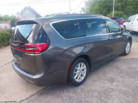 2022 Chrysler Pacifica Touring L