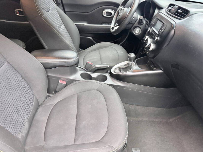 2016 Kia Soul +