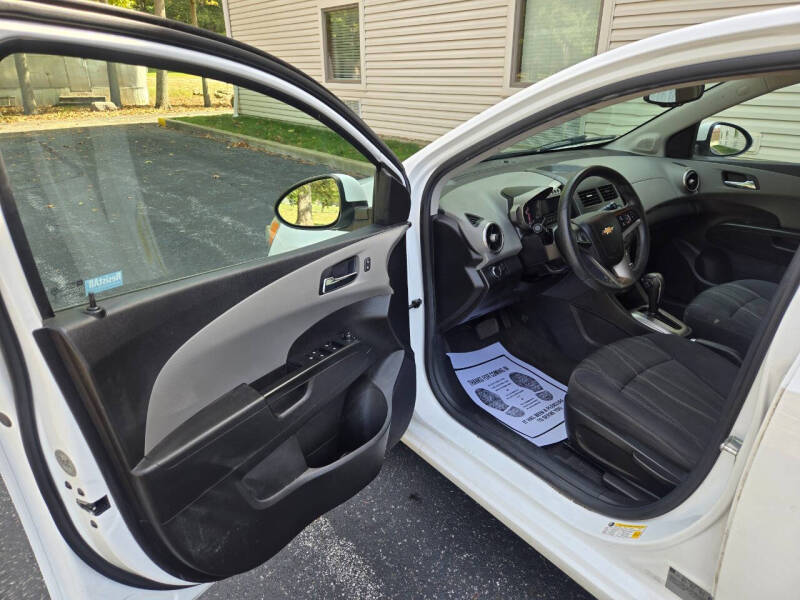 2015 Chevrolet Sonic LT Auto