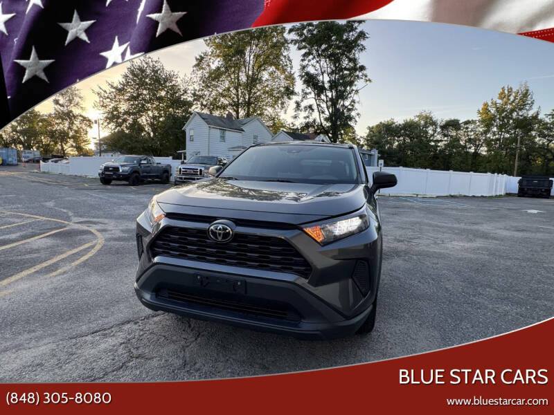 2020 Toyota RAV4 LE's photo