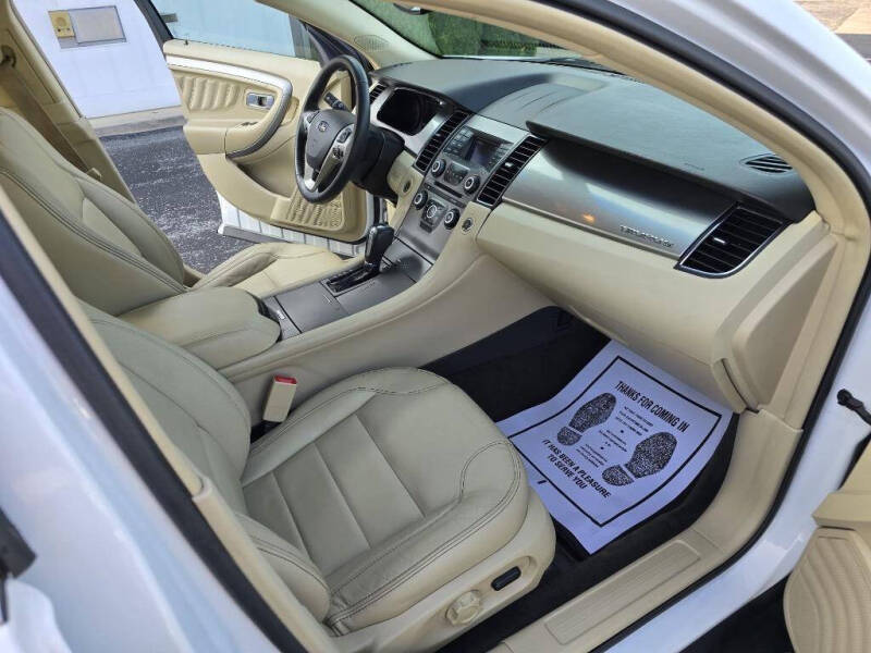 2014 Ford Taurus SEL