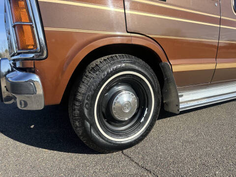 1984 Dodge Ram Van B250