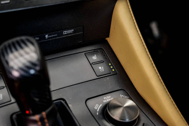 2016 Lexus RC 200t