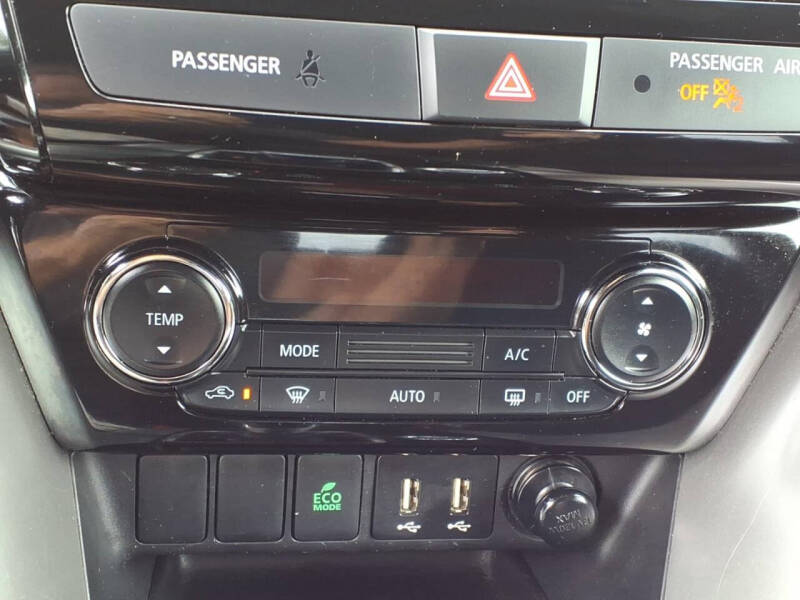2024 Mitsubishi Eclipse Cross LE