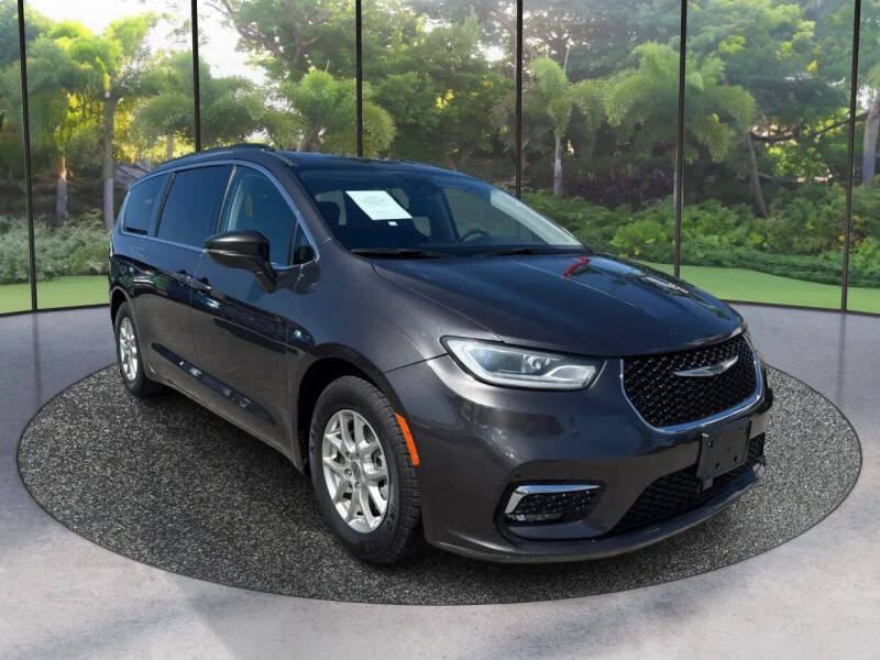 2022 Chrysler Pacifica Touring L