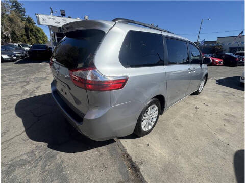 2017 Toyota Sienna