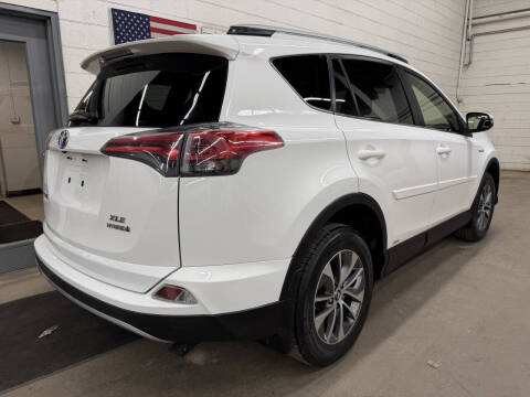 2017 Toyota RAV4 Hybrid XLE