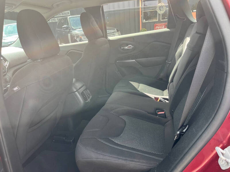 2019 Jeep Cherokee Latitude